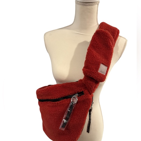 Free People/Cozy Red/Orange Sherpa Crossbody Sling Bag - Picture 3 of 10